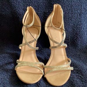 NWOT Chinese Laundry Strappy Heels